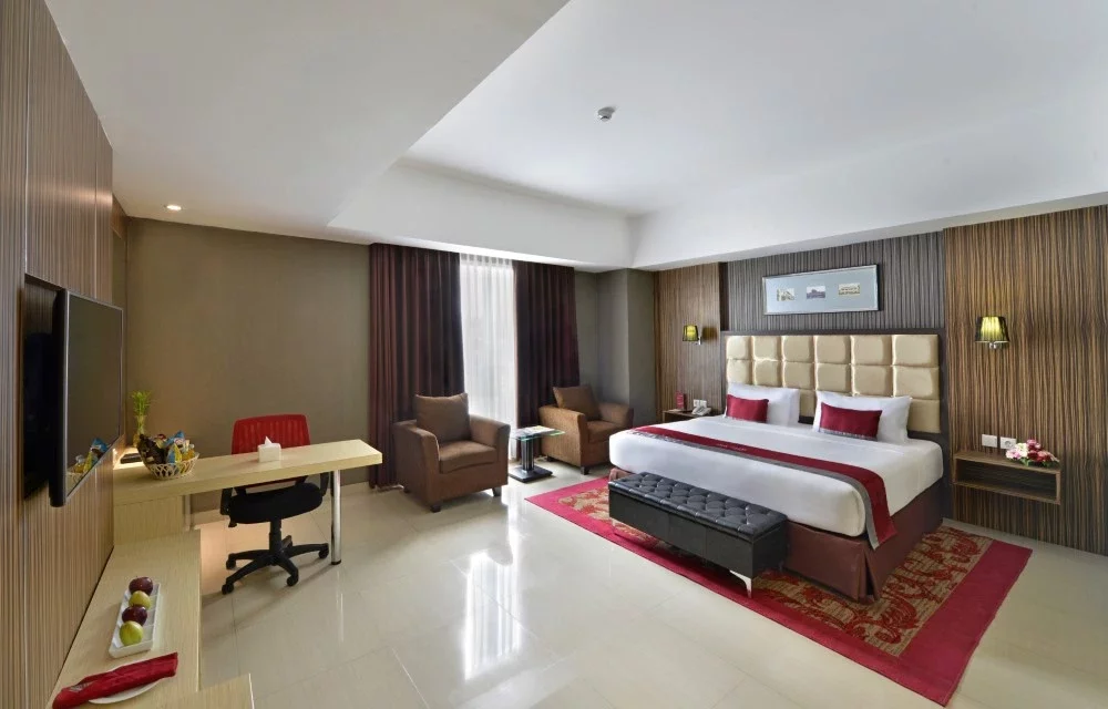 Travello Hotel Bandung Suite King Room Image